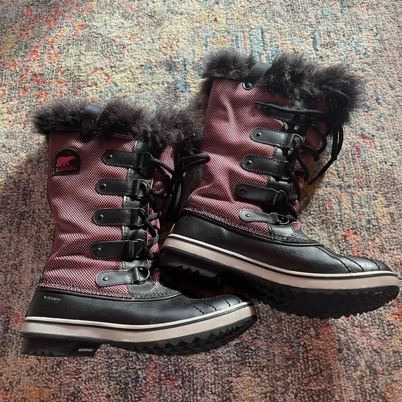 Sorel Tofino Winter Boots - Picture 8 of 9